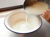 Bật bí 5 cách làm trắng da tay bằng nước vo gạo